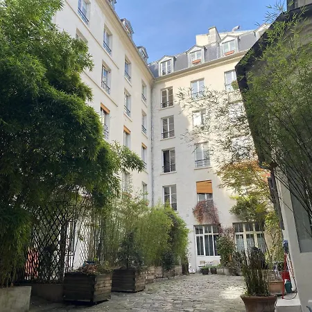 Duplex With Terrasse And View On Eiffel Tower * 巴黎